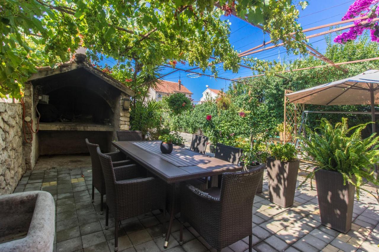 Dalmati House Hotel Brodarica  Exterior photo